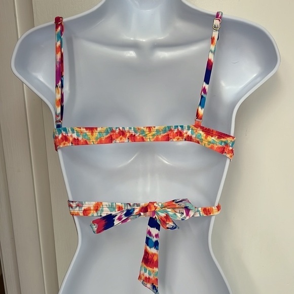 Hobie Chevron Ikat Print Bikini Top, has a wrap around strap & shoulder straps - Picture 7 of 16
